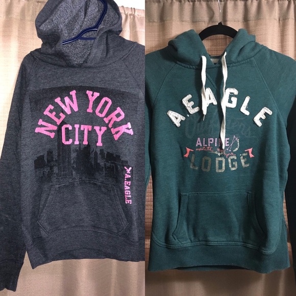 2 women’s sweatshirts - Picture 1 of 1
